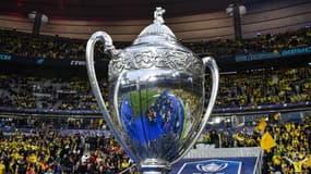 Le trophée de la Coupe de France en avril 2023
