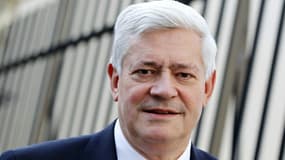 Eduardo Rihan Cypel, député socialiste de Seine-et-Marne et porte-parole du PS, a annoncé mardi qu'il porterait plainte contre l'eurodéputé d'extrême droite Bruno Gollnisch (photo), qui l'a qualifié de "Français de relativement fraîche date". Né au Brésil