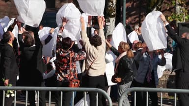 Un lâcher de lampions lors des obsèques de Lina à Plaine (Bas-Rhin), ce vendredi 25 octobre 2024.