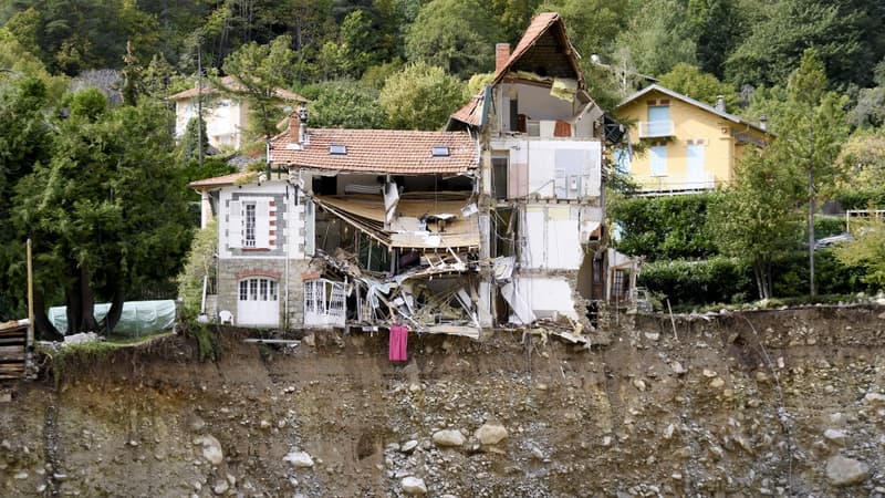 Une maison détruite à Saint-Martin-Vésubie après le passage de la tempête Alex.