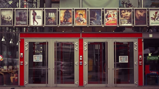 La crise sanitaire va-t-elle tuer la salle de cinéma ?