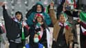 Des supportrices de l'Iran dans les tribunes du stade de Téhéran 