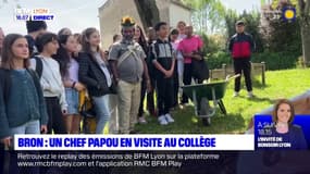 Bron : un chef papou en visite au collège