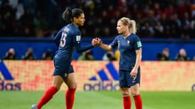 Valérie Gauvin et Eugénie Le Sommer, lors de France-Corée du Sud au Mondial féminin le 7 juin 2019