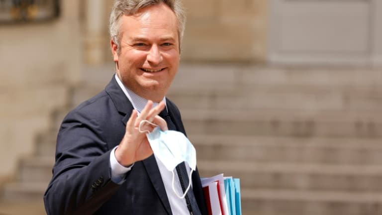 Le secrétaire d'Etat français chargé du Tourisme, Jean-Baptiste Lemoyne, à la sortie du palais de l'Elysée, à Paris, le 7 juillet 2021 
