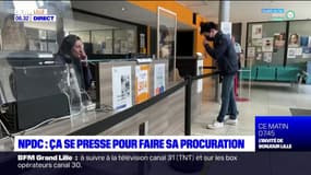Douai: rythme effréné au commissariat pour les procurations à deux jours du premier tour de l'élection présidentielle