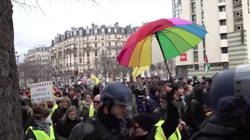 Gilets jaunes: à Paris, Toulouse et Strasbourg, un appel à la manifestation très peu suivi