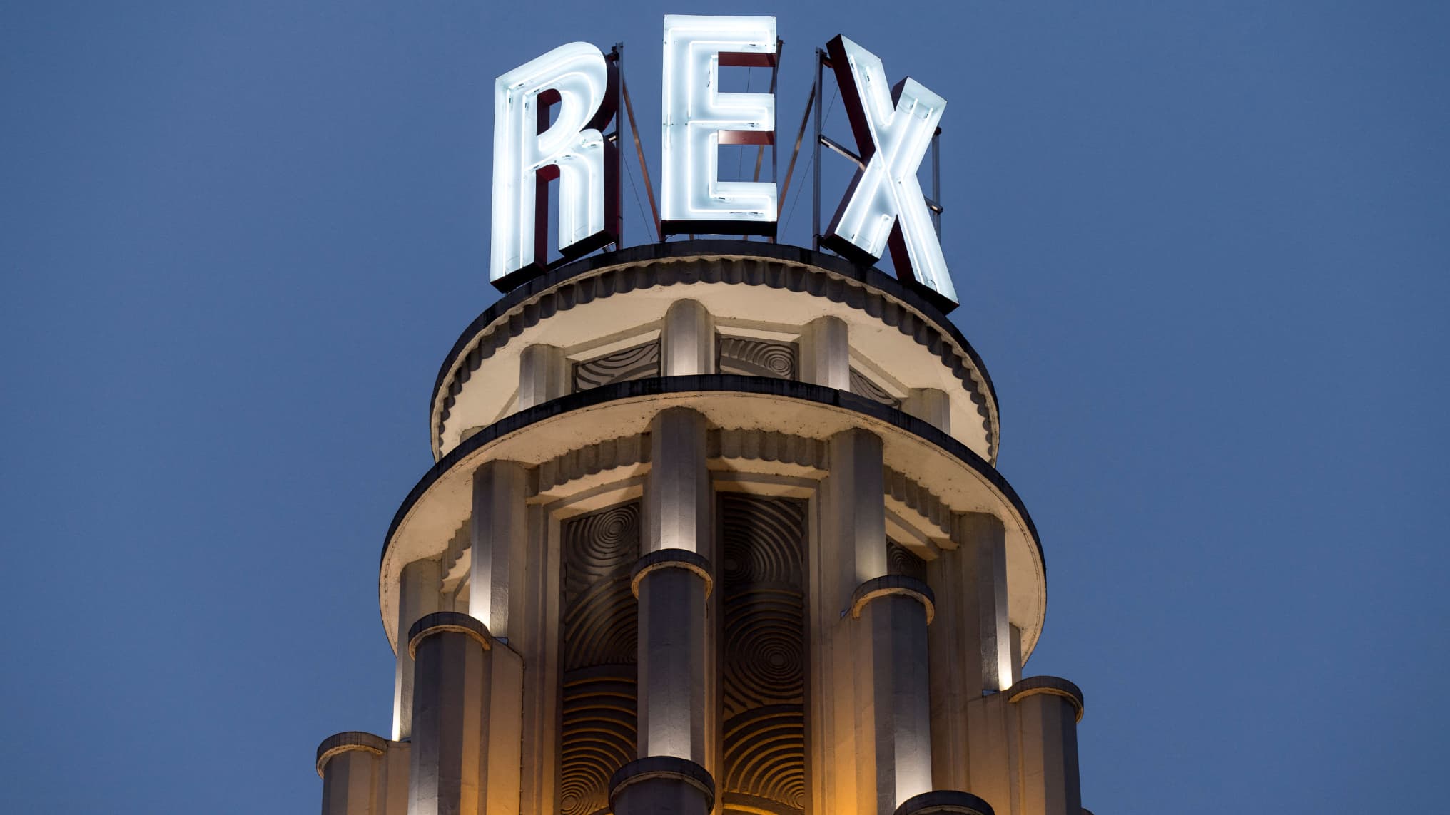 90 ans du Grand Rex comment le célèbre cinéma parisien a diversifié