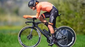 Luis Angel Maté va parcourir 991 kilomètres en vélo pour rentrer chez lui.