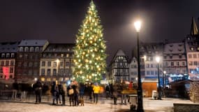 Le sapin de Noël de la place Kléber, à Strasbourg, le 3 décembre 2017.