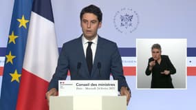 Le porte-parole du gouvernement, Gabriel Attal, lors d'un point presse le 24 février 2021.