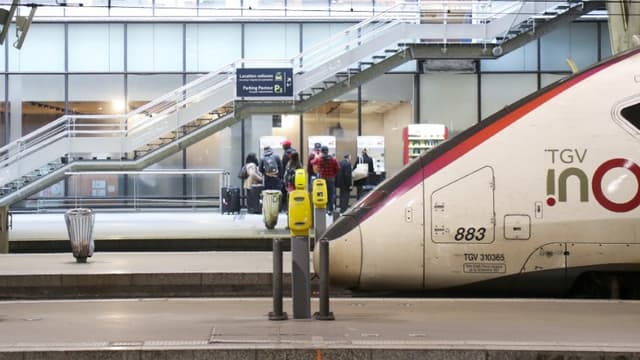 Le service devrait être "quasi-normal" à partir de lundi 4 octobre, "la très grande majorité des équipes" du Technicentre de Châtillon (Hauts-de-Seine), affecté par une grève depuis le 21 octobre, étant "au travail", selon Gwendoline Cazenave de la direction de la SNCF.
