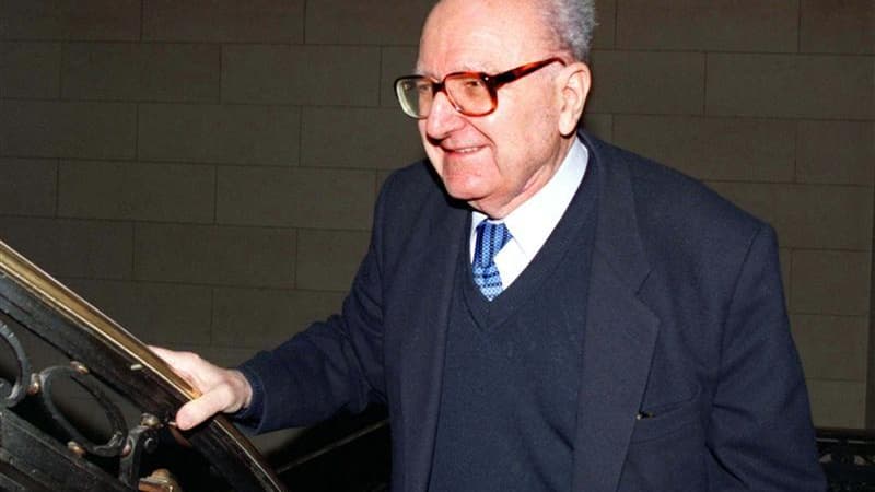 Le philosophe Roger Garaudy, devenu une figure du négationnisme, est mort mercredi à l'âge de 98 ans. /Photo d'archives/REUTERS