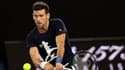 Le champion de tennis serbe Novak Djokovic lors d'un entraînement pour l'Open d'Australie, le 14 janvier 2022 à Melbourne