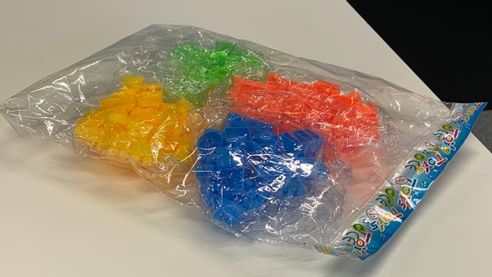 Sachet de briques de construction commandées sur Aliexpress Sachet de briques de construction commandées sur Aliexpress