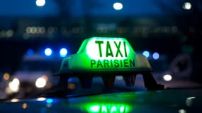 Depuis 2012, le chiffre d'affaires des taxis a chuté de "30 à 40%", selon Christian Delomel, président de la chambre syndicale des artisans taxis.