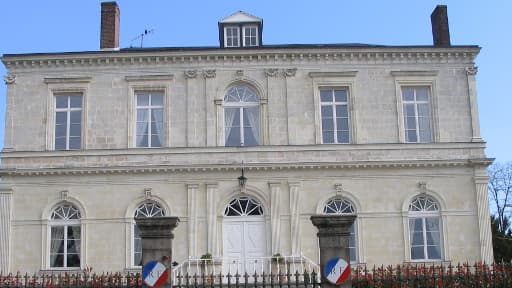 La sous-préfecture de Mayenne.