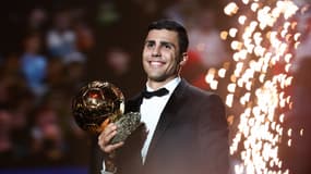 L'Espagnol Rodri avec le Ballon d'or 2024