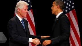 Bill Clinton a prêté main forte lundi à Barack Obama, venu à New York pour lever des fonds en faveur de sa réélection auprès des financiers de Wall Street et des artistes de Broadway. /Photo prise le 4 juin 2012/REUTERS/Larry Downing
