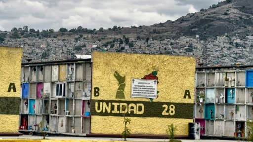 Vue du cimetière de Ciudad Nezahualcoyotl, dans la banlieue de Mexico, le 3 juin 2020