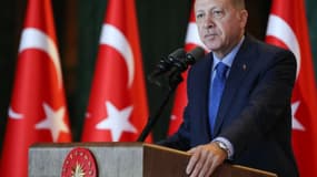 Recep Erdogan veut répondre aux attaques américaines sur le plan économique. 