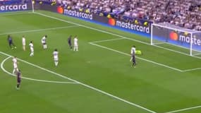 Le bijou d'Alfonso Davies face au Real Madrid 