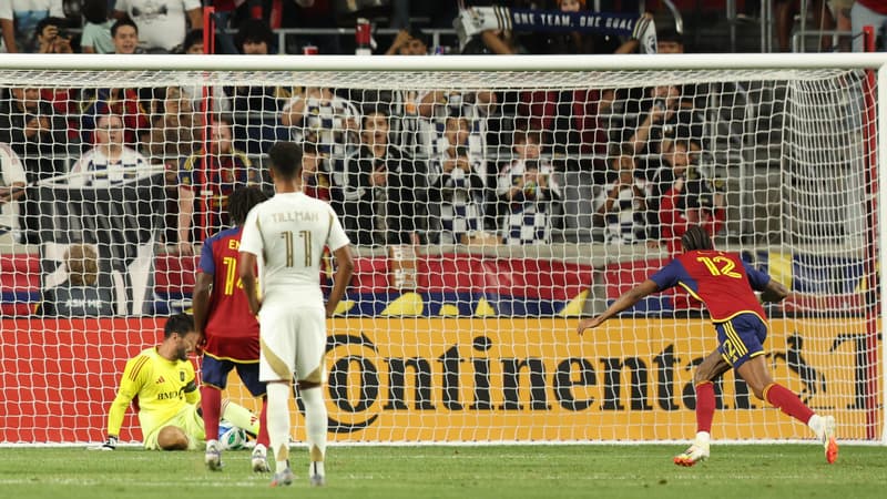 Il était pris à contre-pied: Hugo Lloris arrête un penalty sans faire exprès