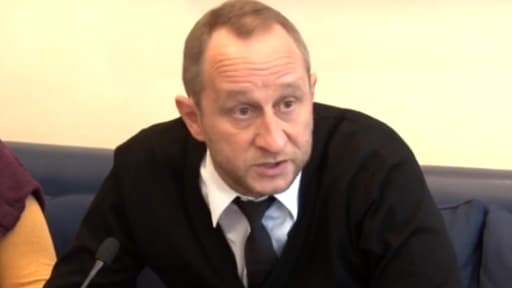 Benoît Poelvoorde trouve "débile" le fait de manifester contre le mariage gay.