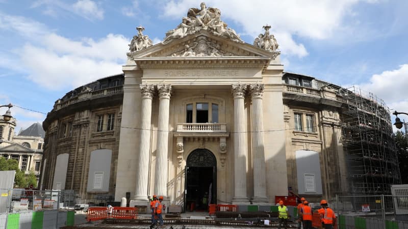 Travaux en cours à la Bourse du commerce de Paris, en septembre 2017