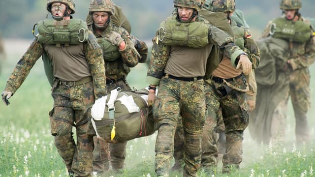La Bundeswehr peine à recruter des soldats allemands.