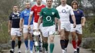 Les six capitaines pour le Tournoi des VI nations et le trophée dans la main de Brian O'Driscoll.
