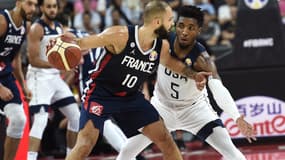 Evan Fournier face à Donovan Mitchell lors du Mondial 2019