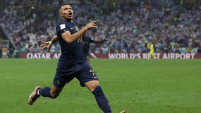 Kylian Mbappé après son 2e but contre l'Argentine en finale de la Coupe du monde au Qatar