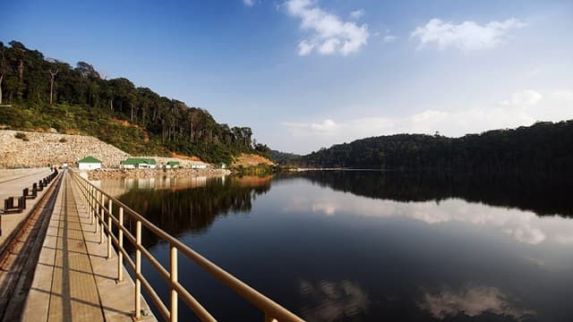 Plusieurs dizaines de barrages sont actuellement en construction au Laos.