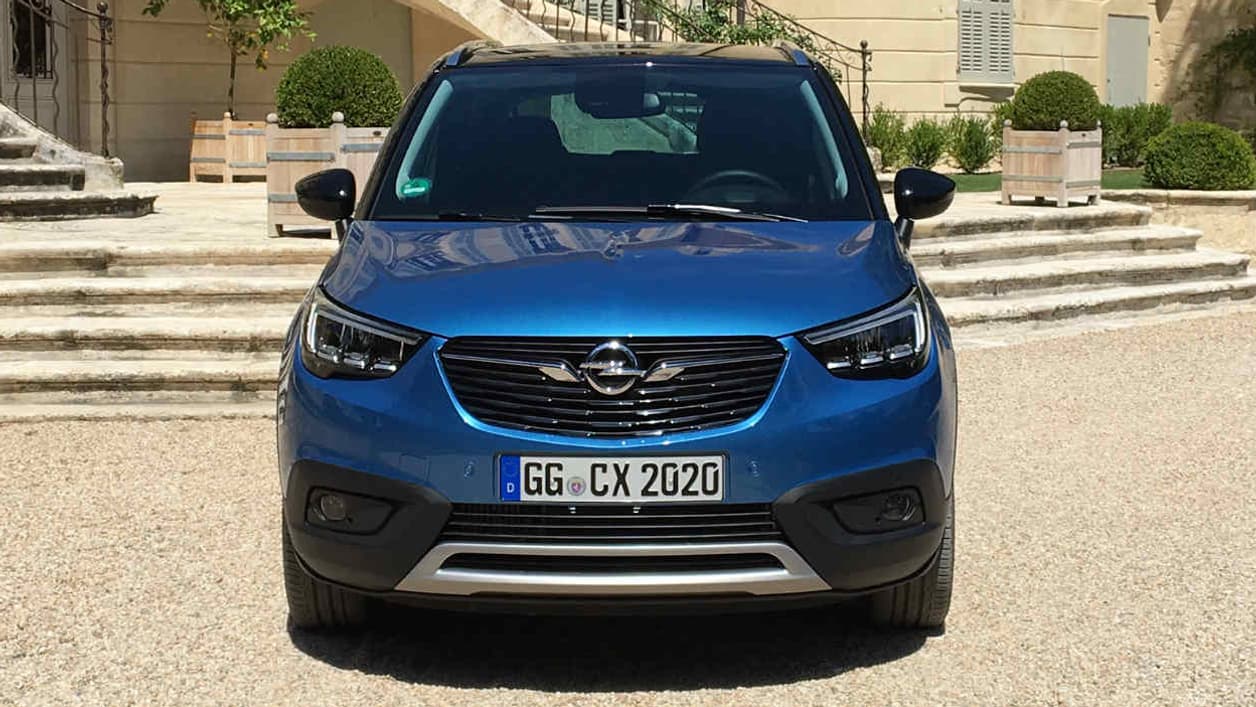 Trois finitions sont disponibles sur le Crossland X, avec une gamme très lisible. Trois finitions sont disponibles sur le Crossland X, avec une gamme très lisible.