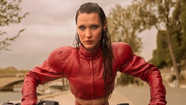 Bella Hadid, dans "The Beauty".