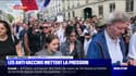 Une manifestation contre le pass sanitaire, emmenée par Florian Philippot et Francis Lalanne, défile dans les rues de Paris