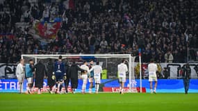 Les joueurs de l'OL sont allés saluer leurs supporters au Groupama Stadium, 9 novembre 2025