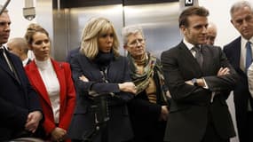 Thiphaine Auzière ( à gauche) avec sa mère Brigitte Macron et son beau-père Emmanuel Macron