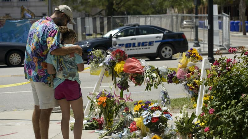 Neuf personnes ont trouvé la mort mercredi dans une fusillade contre une église fréquentée par la communauté noire. 