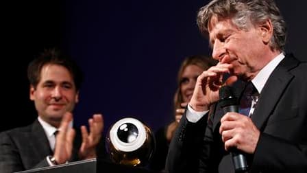 "Mieux vaut tard que jamais", a déclaré mardi Roman Polanski, après avoir reçu le prix d'honneur que le jury du festival du film de Zurich lui a décerné il y a deux ans. Venu le recevoir une première fois le 26 septembre 2009, le réalisateur avait été arr