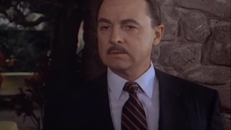 John Hillerman dans le rôle de Higgins, dans la série des années 1980, Magnum.