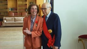 Beate et Serge Klarsfeld décorés des insignes de Grand-Croix et de Grand officier de la Légion d'honneur ce lundi 27 mai à Berlin
