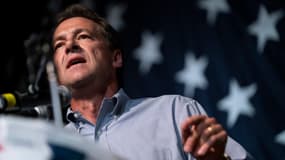 Steve Bullock, ex-candidat aux élections primaires des démocrates, lors d'un discours dans l'Iowa, aux Etats-Unis, le 9 août 2019