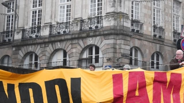 Les opposants à l'aéroport avaient déposé un référé devant le Conseil d'Etat, visant à suspendre la consultation