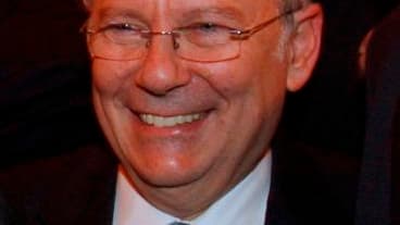 Richard Prasquier a été réélu dimanche président du Conseil représentatif des institutions juives de France (Crif). /Photo d'archives/REUTERS/Christophe Ena/Pool