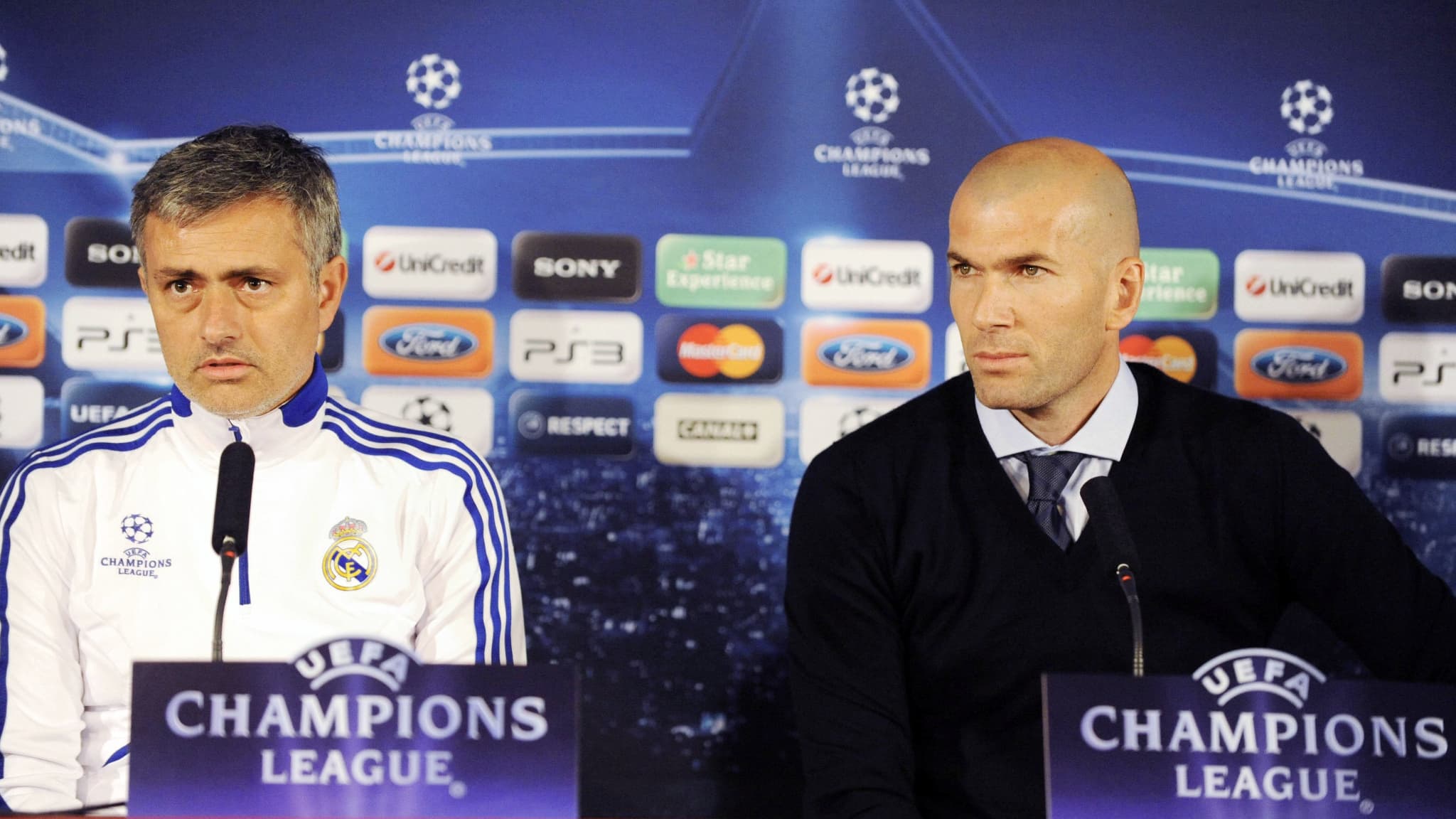 José Mourinho, entraîneur du Real Madrid, avec Zinédine Zidane, à Lyon le 21 février 2011
