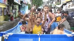 Piscine party géante dans les rues de Manille