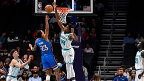 Frank Ntilikina sous le maillot des Hornets de Charlotte en octobre 2023.