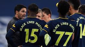 Mikel Arteta et les joueurs d'Arsenal